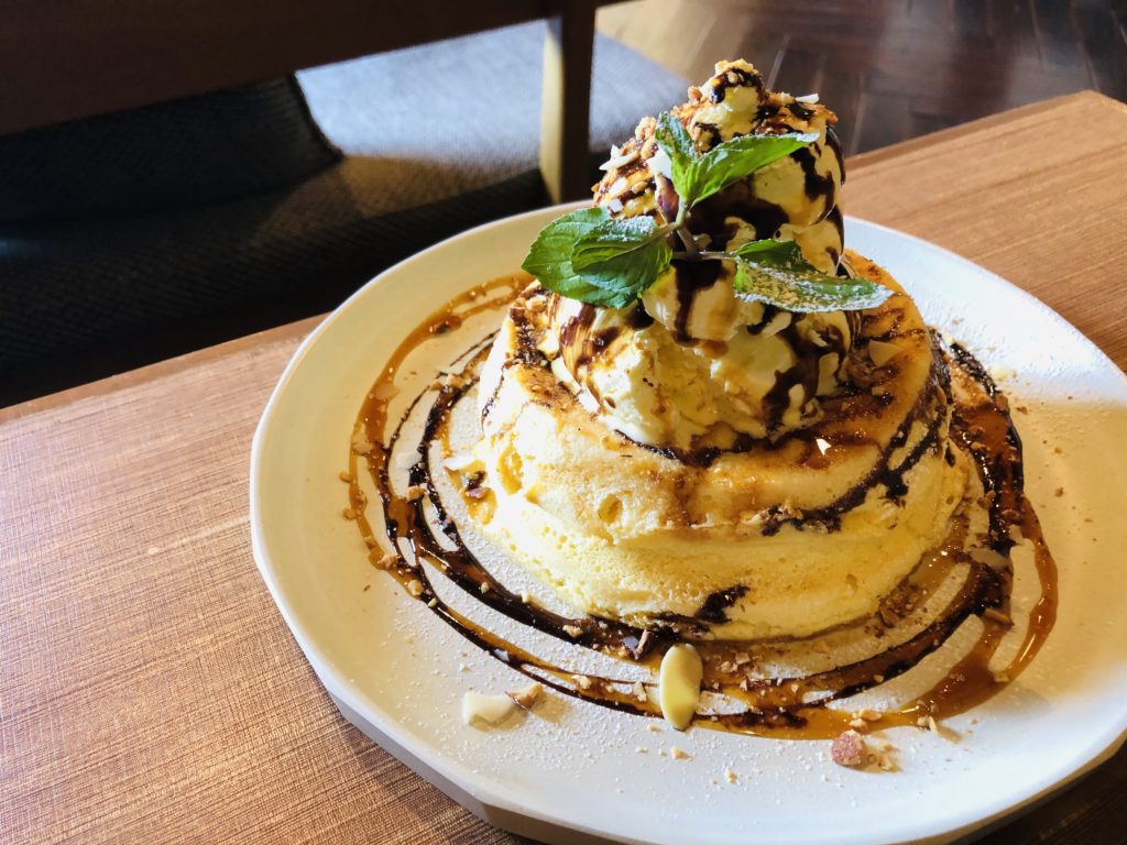 燕三条 キャンピークでランチ デザートにパンケーキはいかが 新潟県南魚沼市のラーメン ランチ カフェ 居酒屋のことならジンボラボ
